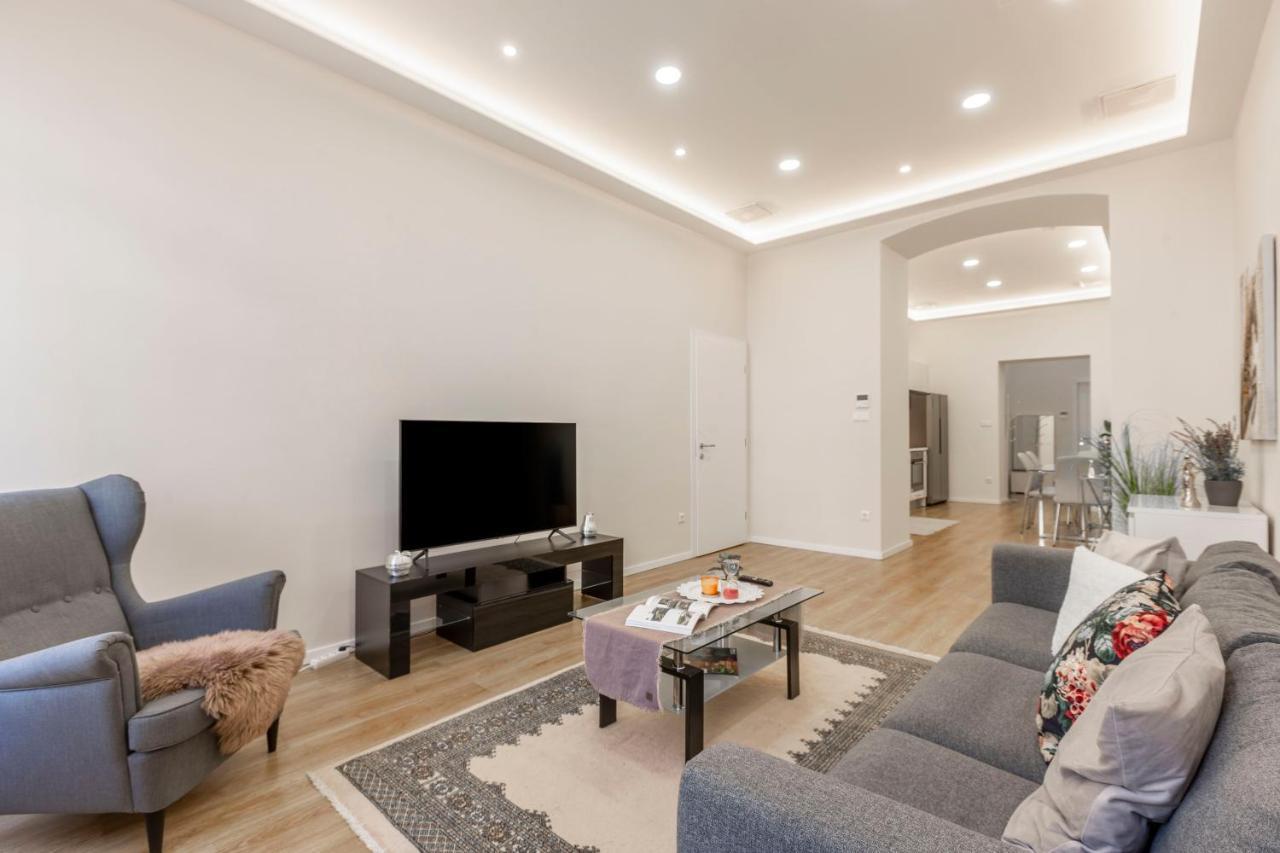 Exclusive Csengery Residence In The Heart Of Budapest Ngoại thất bức ảnh